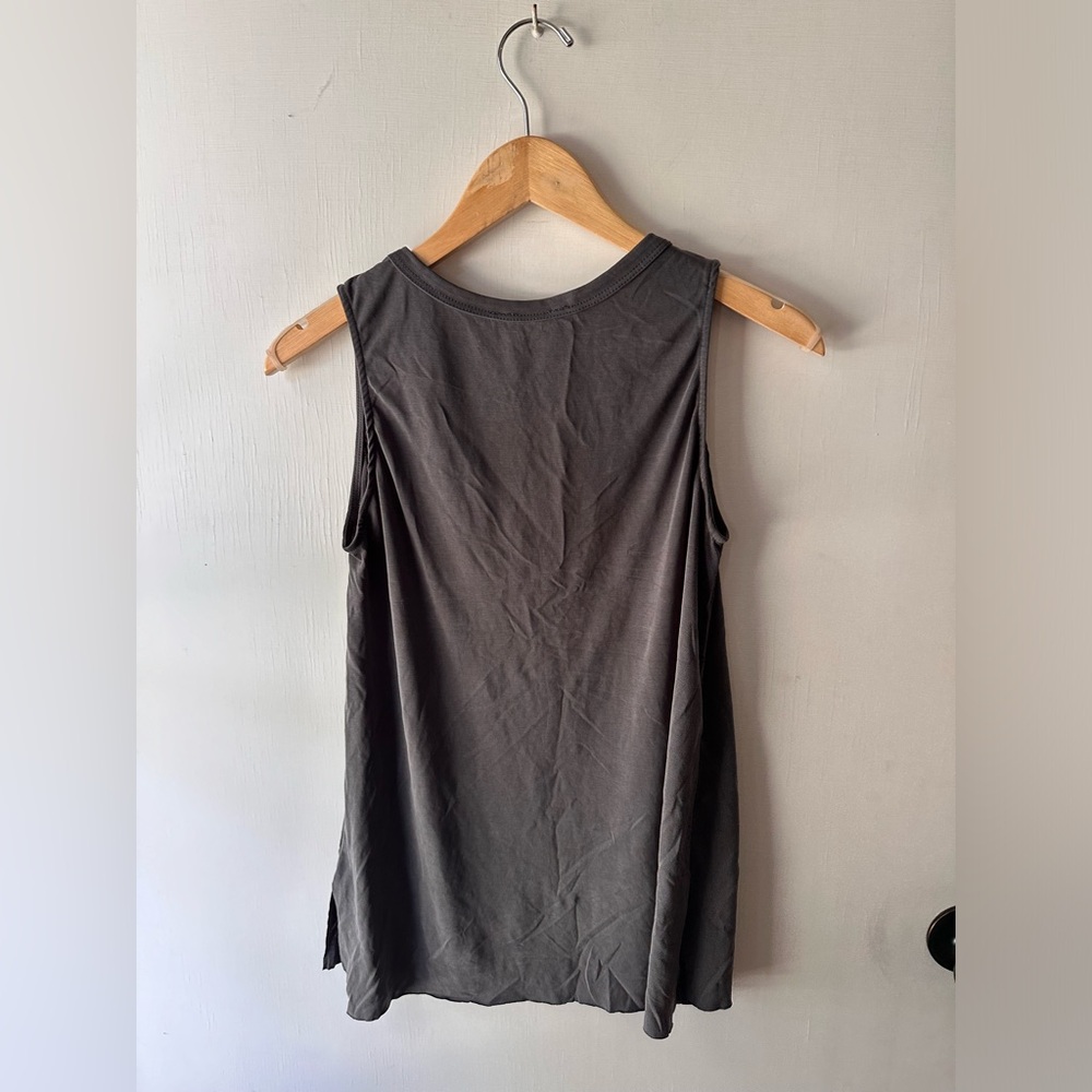 Grey Tank - Picture 2 of 2
